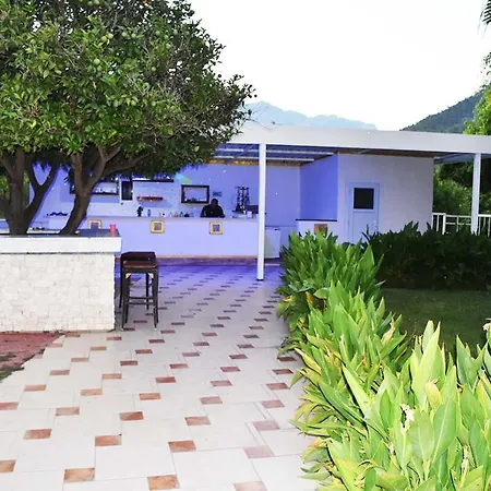 Ares Blue Hotel 4*
